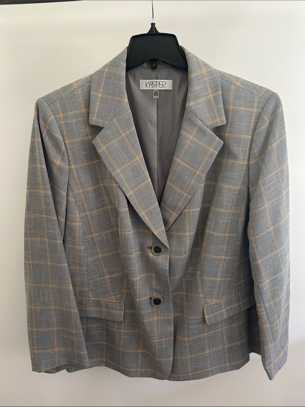 Kasper Gray Lined Blazer with Subtle Tan Accents

*WORN ONCE*